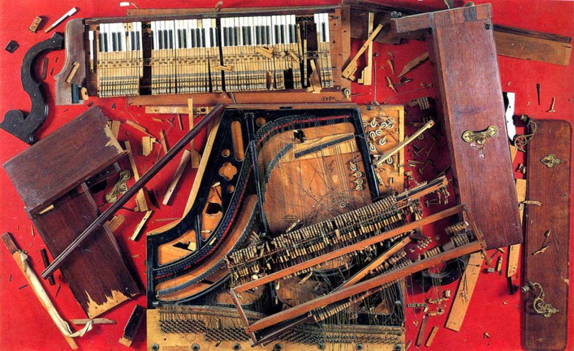 arman-chopins-waterloo-1961-pezzi-di-pianoforte-fissati-su-un-pannello-di-legno-1